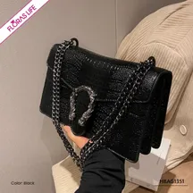 SNOWBERRY CHIC WOMEN'S HANDBAG