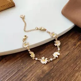 Simple Flower Design Daisy Chain Bracelet