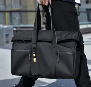 Cool Men’s Fitness Travel Bag