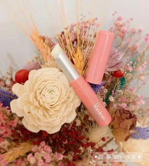 Magic Colour Lip Balm (1 Pc)