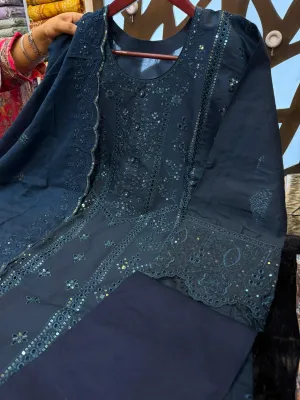 পাকিস্তানি ইনস্পায়ার্ড প্রিমিয়াম সুইস লন কালেকশন – সি গ্রিন