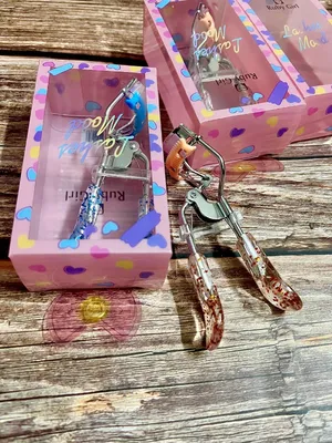 Ruby Rose Eyelash Curler