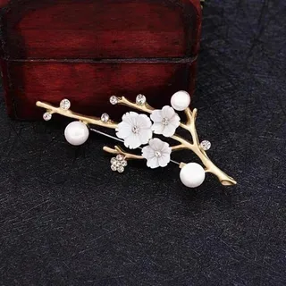 Vintage Pearl Plum Blossom Brooch Pin