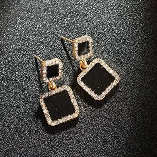 Shiny Double Black Square Design Earrings