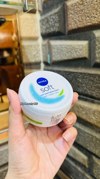 Nivea Soft Light Moisturising Cream – 100ml
