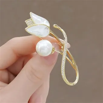 1 Pc Tulip Flower Pearl Brooch Pin