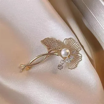 Premium Design Pearl Stone Flower Shape Hijab Brooch