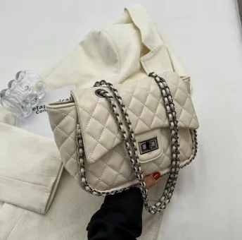 COMPACT HANDBAG WITH ZIPPER LOCK