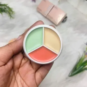 Beauty Glazed 3 in 1 concealer 