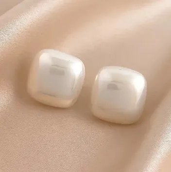 Elegant Square Pearl Earrings
