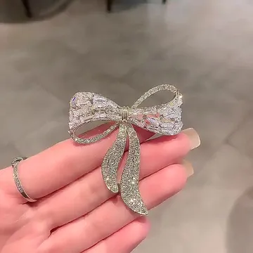 Round Cut Bow Knot Zircon Brooch