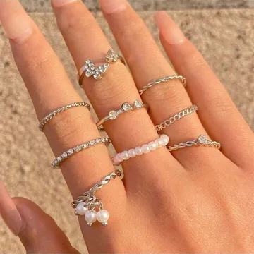 9 pcs Faux Pearl & Butterfly Decor Finger Ring Set 