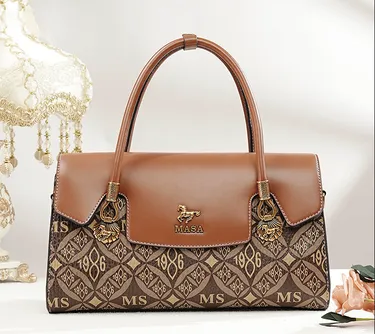 Retro one-shoulder bag 