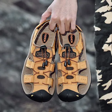 REEF RUNNERS SUMMER SANDALS 