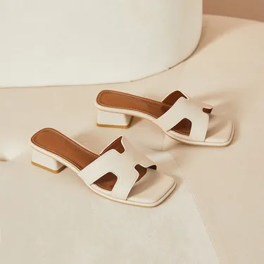 SUNNY STROLLS WOMEN'S SANDAL