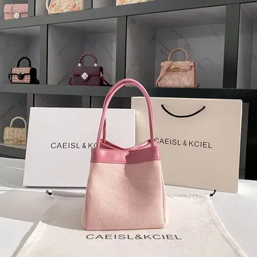 ARTSY ALLURE WOMEN’S HANDBAG