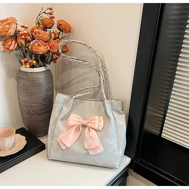 Beautiful Classic Large Bow Tie Shoulder Bag