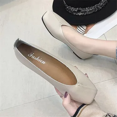 COMFORTABLE SLIP-ON FLAT SHOES