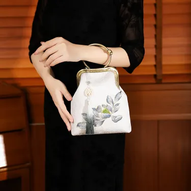 Minimal Chic Sling Crossbody