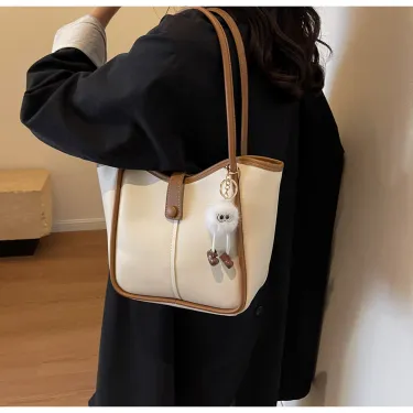 True Style Shoulder Tote