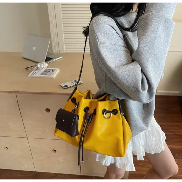 Cozy Feel Everyday Carry Bag