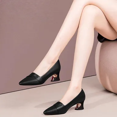 VINTAGE VOGUE WOMEN’S SANDAL