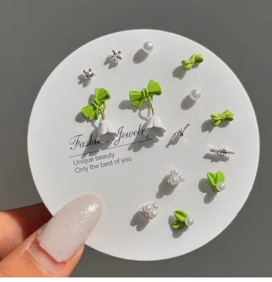 7 Pair Green Bow Pearl Stud Earrings Set (1 Pata) 