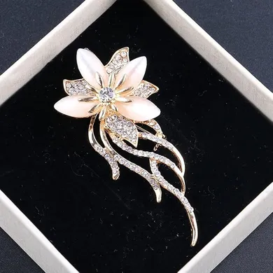 Fashionable Opal Stone Flower Brooch Pin