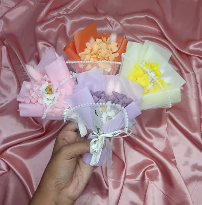 Real Mini Dried Flower Bouquet (Random Color) 