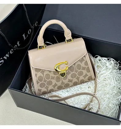 Retro Fashion Shoulder Bag 