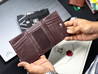 Classic Trifold V1  Chocolate 