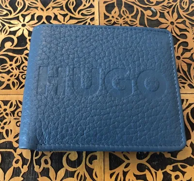 BOSS- LEATHER BILLFOLD WALLET