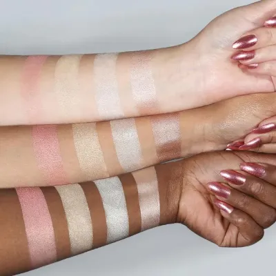 Huda Beauty 3D Highlighter Palette (Pink Sands)
