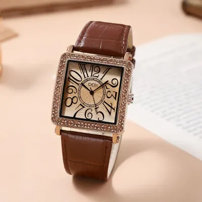 Retro Belt Quartz Watch