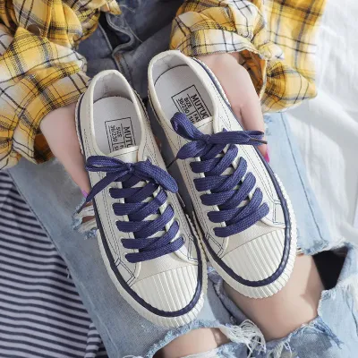 Low Canvas Shoes