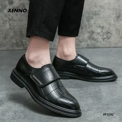 Golden Plume Formal Shoes