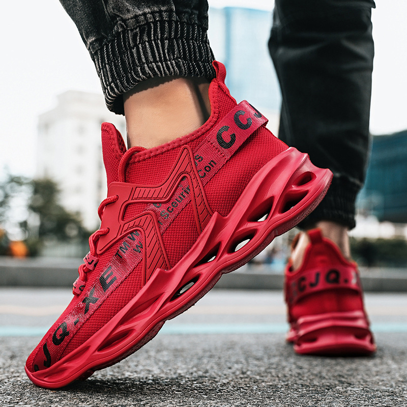 TRENDY MEN'S FLYING WEAVING SPORTS SHOES