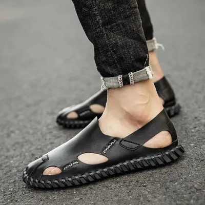 OFF BEAT Black Wings Sandals