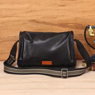 FLEXIBLE BLACK SATCHEL BAG