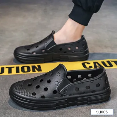 PLUSH PACE RAIN SLIPPERS