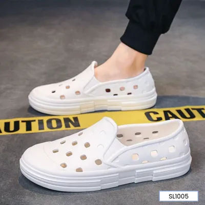 PLUSH PACE RAIN SLIPPERS