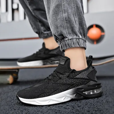 LOW TOP FLEXIBLE RETRO RUNNING SHOE 0261B