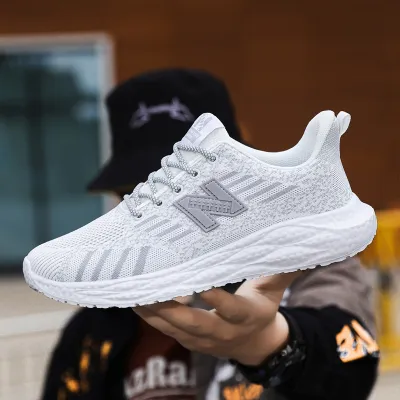 LIGHTWEIGHT SOFT-SOLED OUTDOOR SPORTS SHOE 2022W