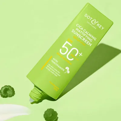 Dot & Key Cica Calming Mattifying Sunscreen SPF 50+ PA++++ with Niacinamide (80g)	