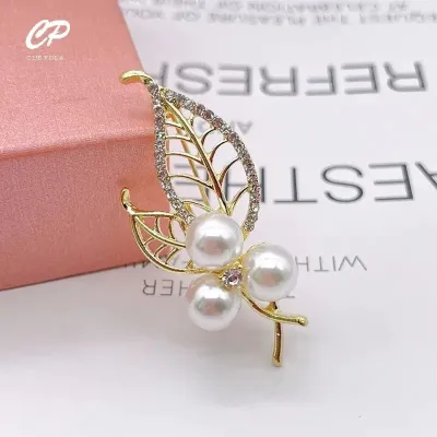 Pearl Maple Leaf Hijab Brooch / Hijab Pin  