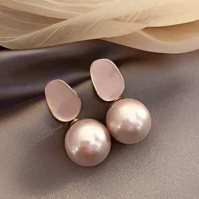 Round Big Pearl Studs Earrings 