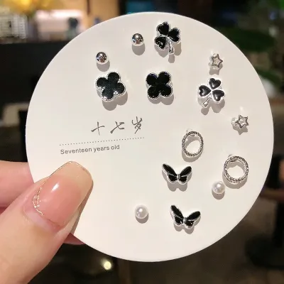 7 Pair Black  Pearl Stud Earrings (1 Pata)