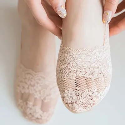 Fashionable Floral Lace Lightweight Socks (1 Pair)