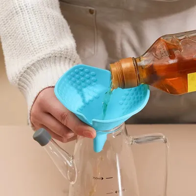 Multifunctional Silicone Clip Funnel (1 pair)