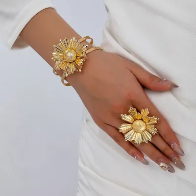 2 Pcs Retro Style Sunflower Bracelet & Ring set  